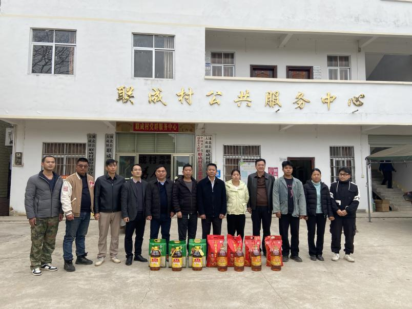 慰問暖人心，關(guān)懷傳黨情